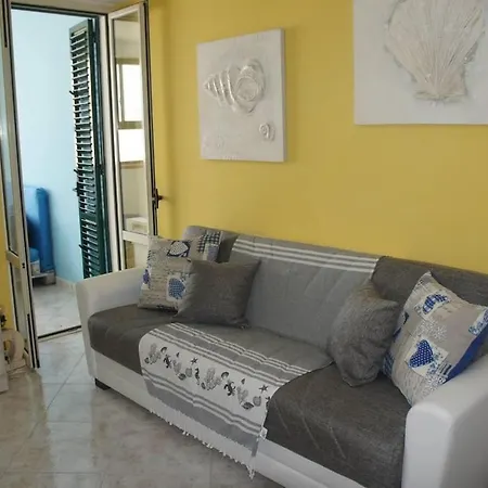 Isla House * Calasetta